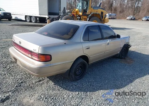 1994 Toyota Camry Le from USA, damaged, VIN JT2SK12E3R0201284